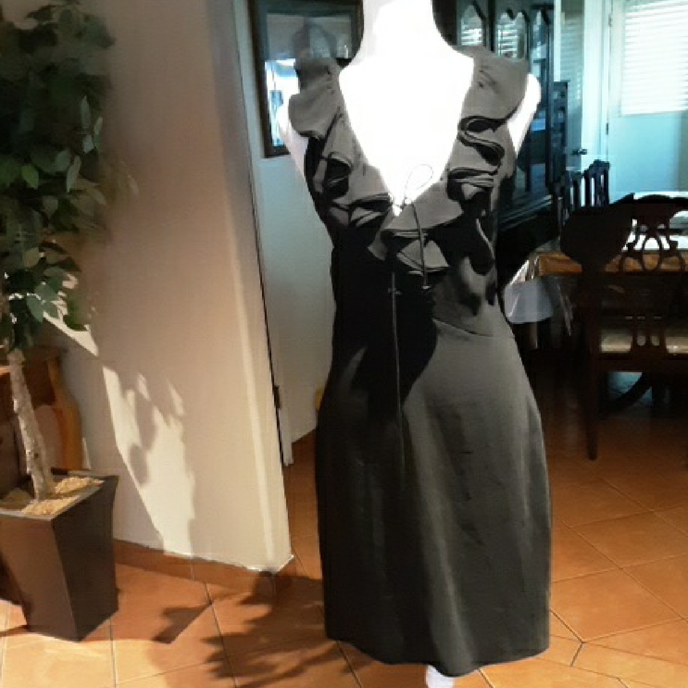 Elegant Black Ruffle 100%Polyester